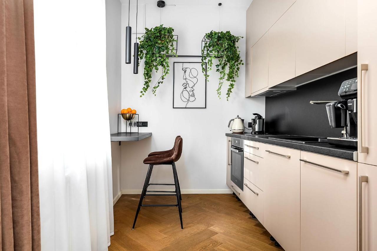 Old Town Apartment L Self Check In 빌뉴스 외부 사진